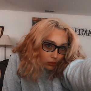 Meet your Posher, Mya